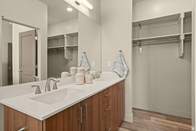 7214 S RAMANEE DR, Midvale, UT 84047