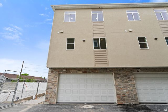 7214 S RAMANEE DR, Midvale, UT 84047