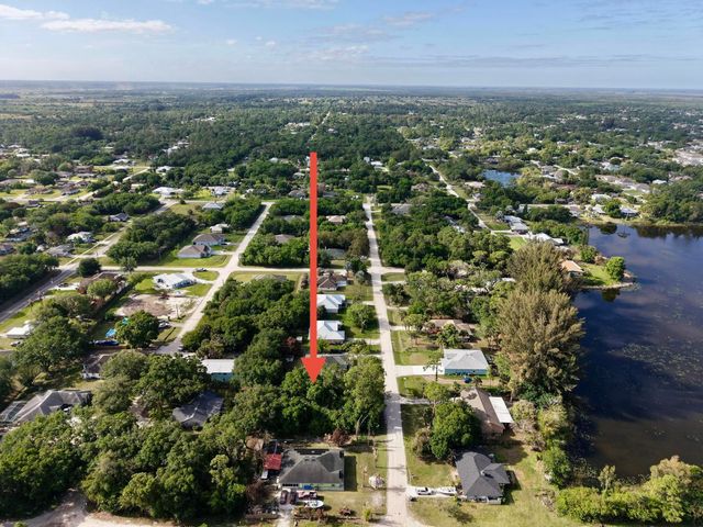 8856 93rd Court, Vero Beach, FL 32967