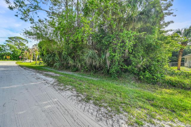 8856 93rd Court, Vero Beach, FL 32967