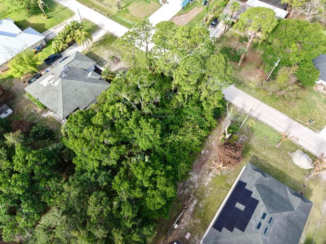 8856 93rd Court, Vero Beach, FL 32967