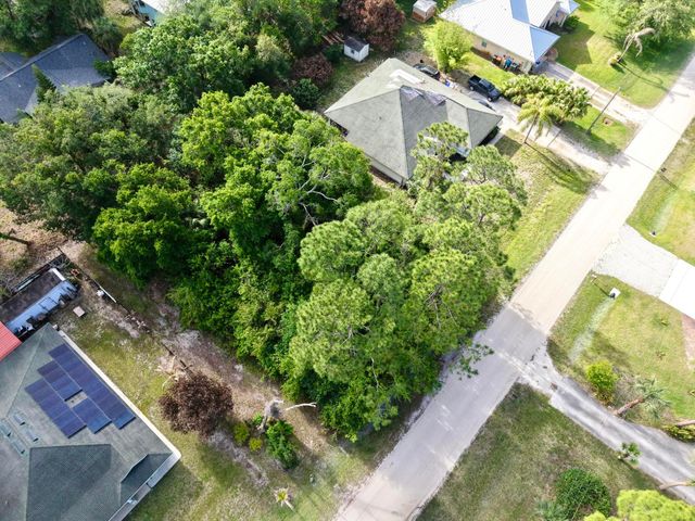 8856 93rd Court, Vero Beach, FL 32967