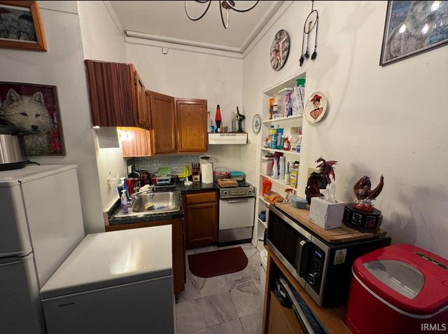 919 Parkview Avenue, Fort Wayne, IN 46802