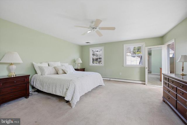560 WATFORD LN, Berwyn, PA 19312