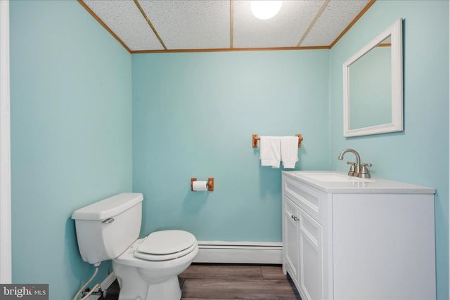 560 WATFORD LN, Berwyn, PA 19312