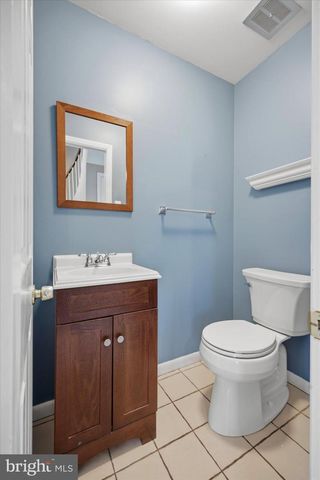 560 WATFORD LN, Berwyn, PA 19312