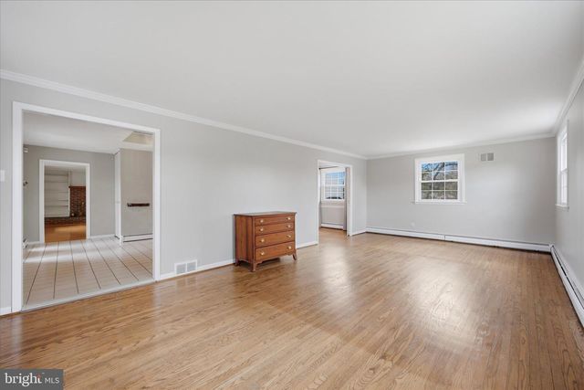 560 WATFORD LN, Berwyn, PA 19312