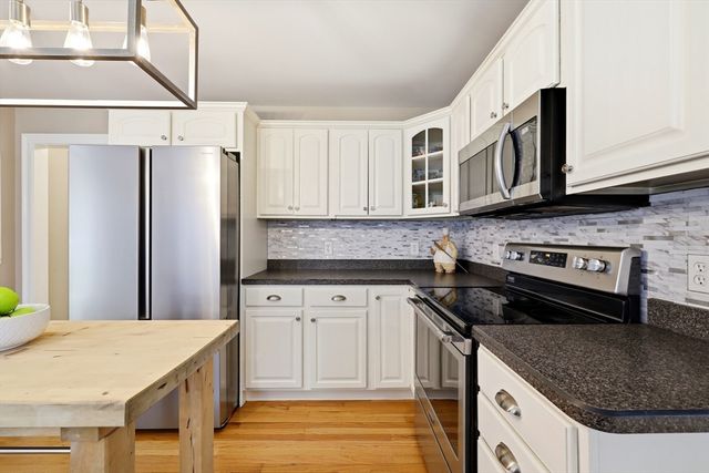 17 Homestead St, Palmer, MA 01069