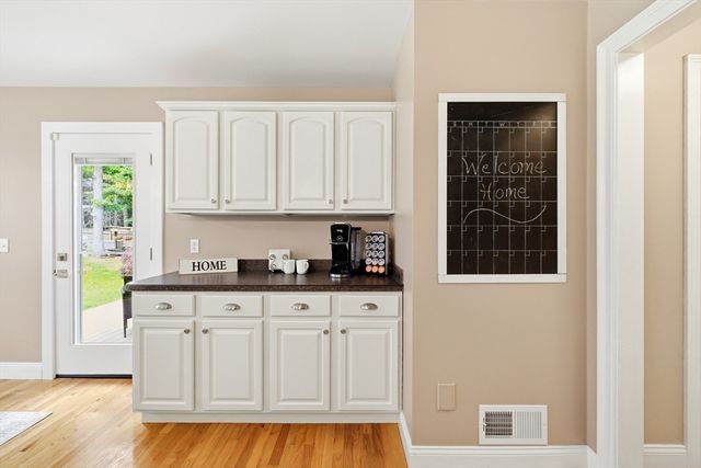 17 Homestead St, Palmer, MA 01069