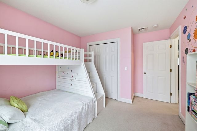 17 Homestead St, Palmer, MA 01069