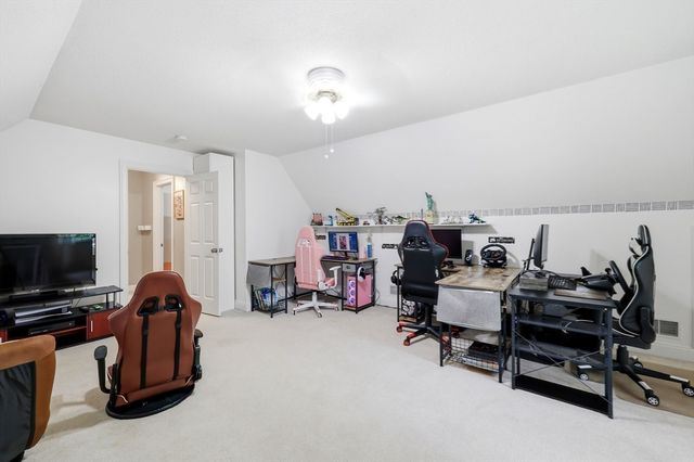 17 Homestead St, Palmer, MA 01069