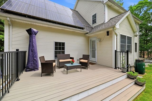 17 Homestead St, Palmer, MA 01069