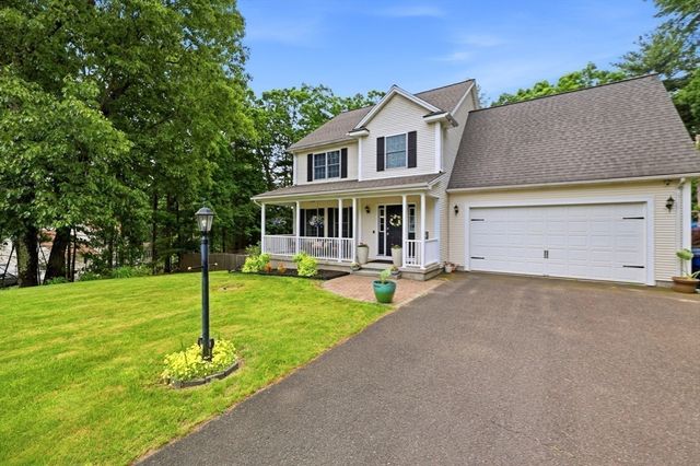 17 Homestead St, Palmer, MA 01069