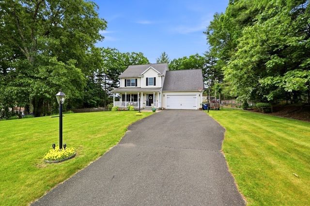 17 Homestead St, Palmer, MA 01069