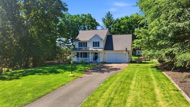 17 Homestead St, Palmer, MA 01069
