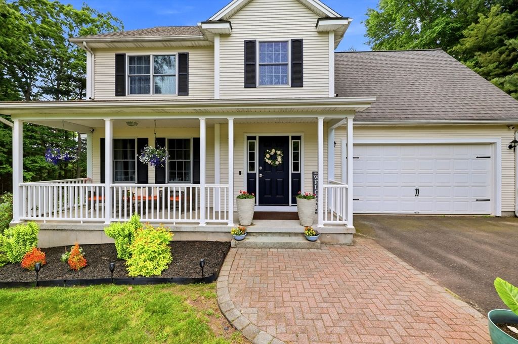 17 Homestead St, Palmer, MA 01069