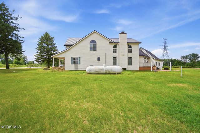 V257 County Road 3, Liberty Center, OH 43532