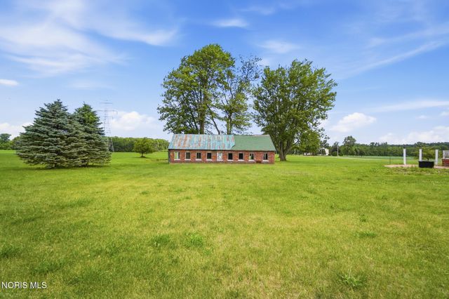 V257 County Road 3, Liberty Center, OH 43532