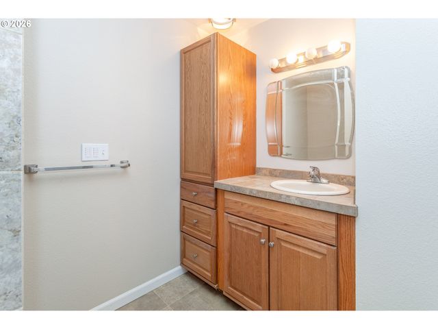 6151 Sw ERICKSON Ave, Beaverton, OR 97008