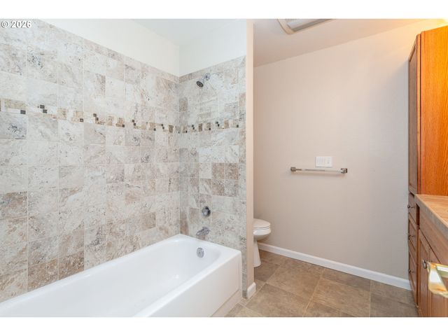 6151 Sw ERICKSON Ave, Beaverton, OR 97008