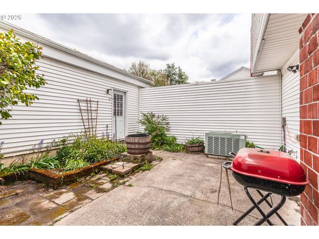 6151 Sw ERICKSON Ave, Beaverton, OR 97008