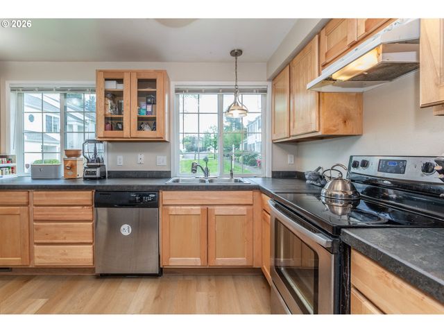 6151 Sw ERICKSON Ave, Beaverton, OR 97008