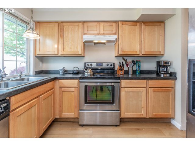 6151 Sw ERICKSON Ave, Beaverton, OR 97008