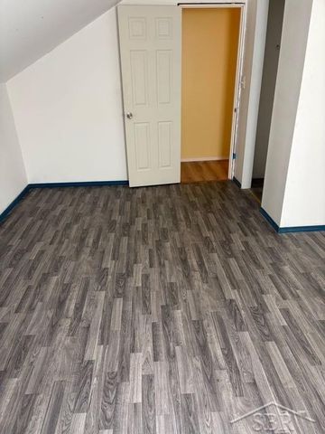 832 E Main Street, Benton Harbor, MI 49022