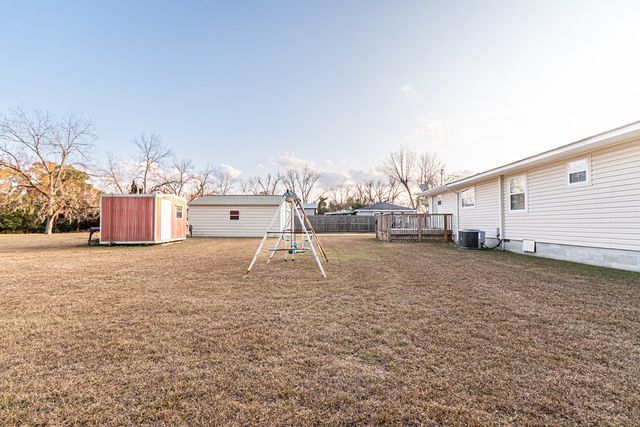 208 Radney St, Columbia, AL 36319