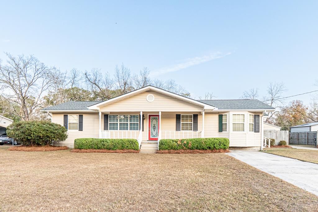 208 Radney St, Columbia, AL 36319