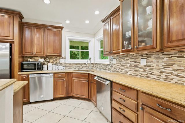 3888 Fawn Court, Shrub Oak, NY 10588