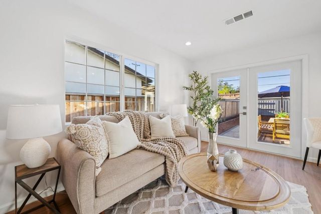 941 Amador Avenue, Sunnyvale, CA 94085