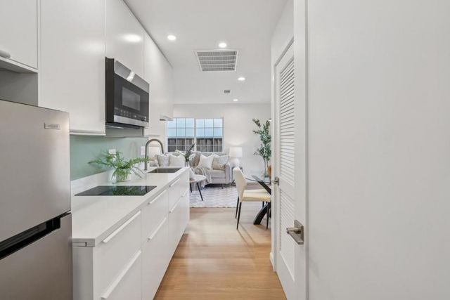 941 Amador Avenue, Sunnyvale, CA 94085
