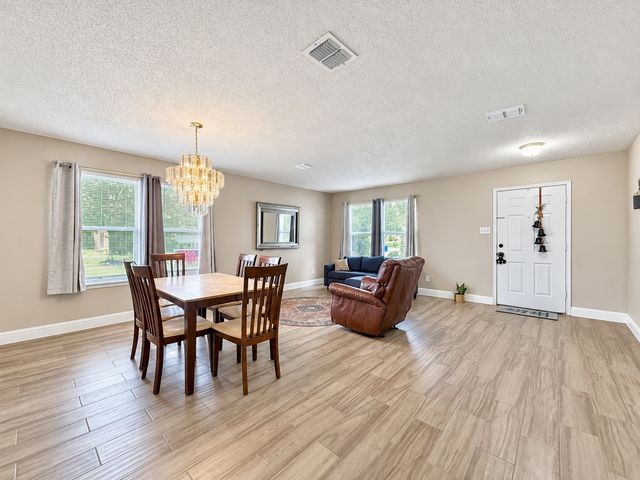 14800 Ledgeview Court, Balch Springs, TX 75180