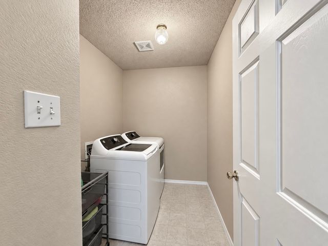 14800 Ledgeview Court, Balch Springs, TX 75180