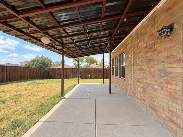 14800 Ledgeview Court, Balch Springs, TX 75180