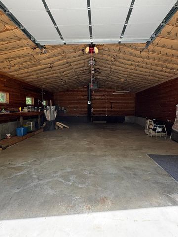1469 Woodland Loop NW, Baudette, MN 56623