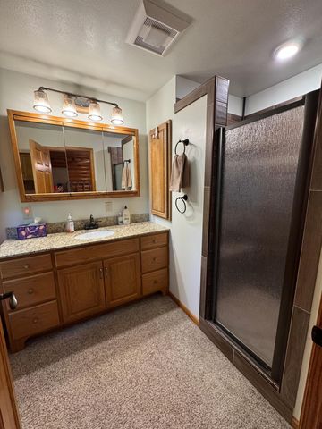 1469 Woodland Loop NW, Baudette, MN 56623