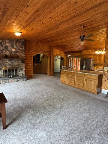 1469 Woodland Loop NW, Baudette, MN 56623