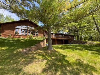 1469 Woodland Loop NW, Baudette, MN 56623