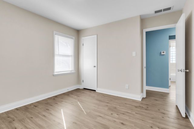 555 W Pine Street, Griffith, IN 46319