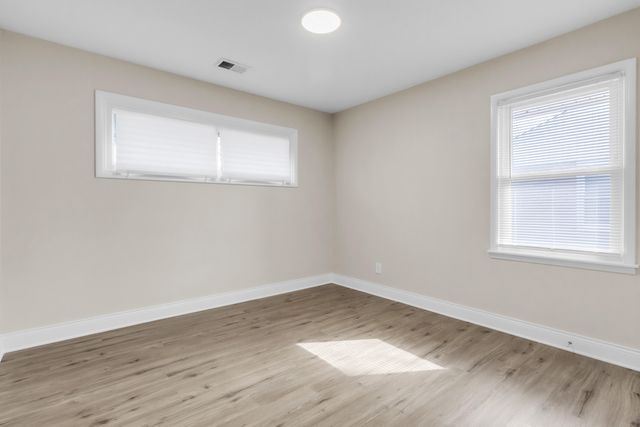 555 W Pine Street, Griffith, IN 46319