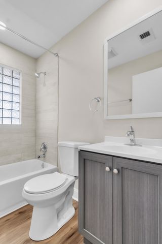 555 W Pine Street, Griffith, IN 46319