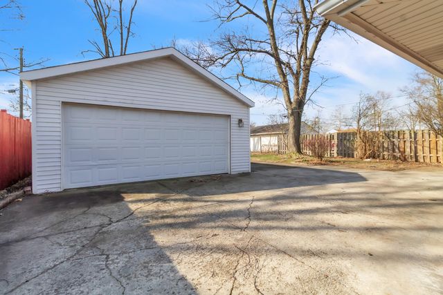 555 W Pine Street, Griffith, IN 46319