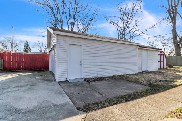 555 W Pine Street, Griffith, IN 46319