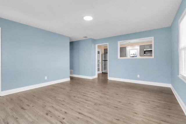 555 W Pine Street, Griffith, IN 46319