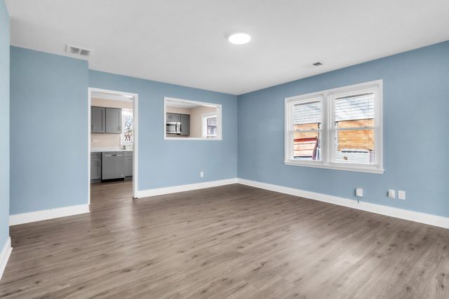 555 W Pine Street, Griffith, IN 46319