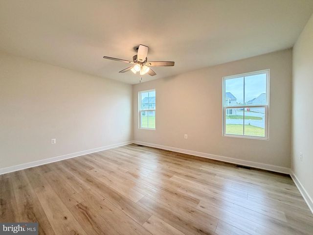 263 HYDRO RD, Inwood, WV 25428