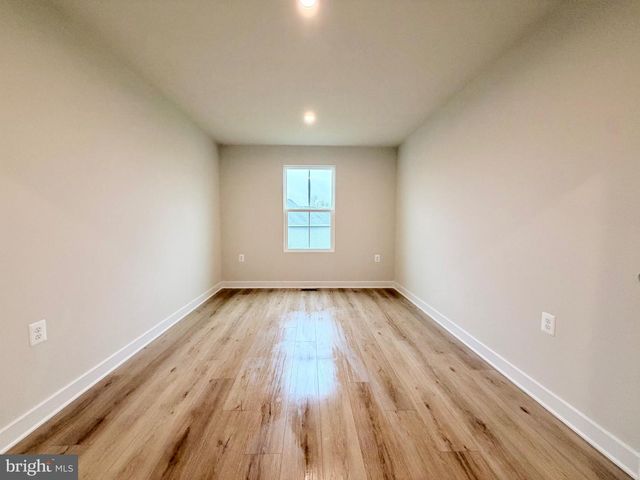 263 HYDRO RD, Inwood, WV 25428