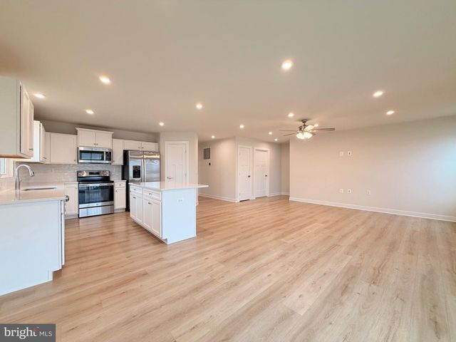263 HYDRO RD, Inwood, WV 25428